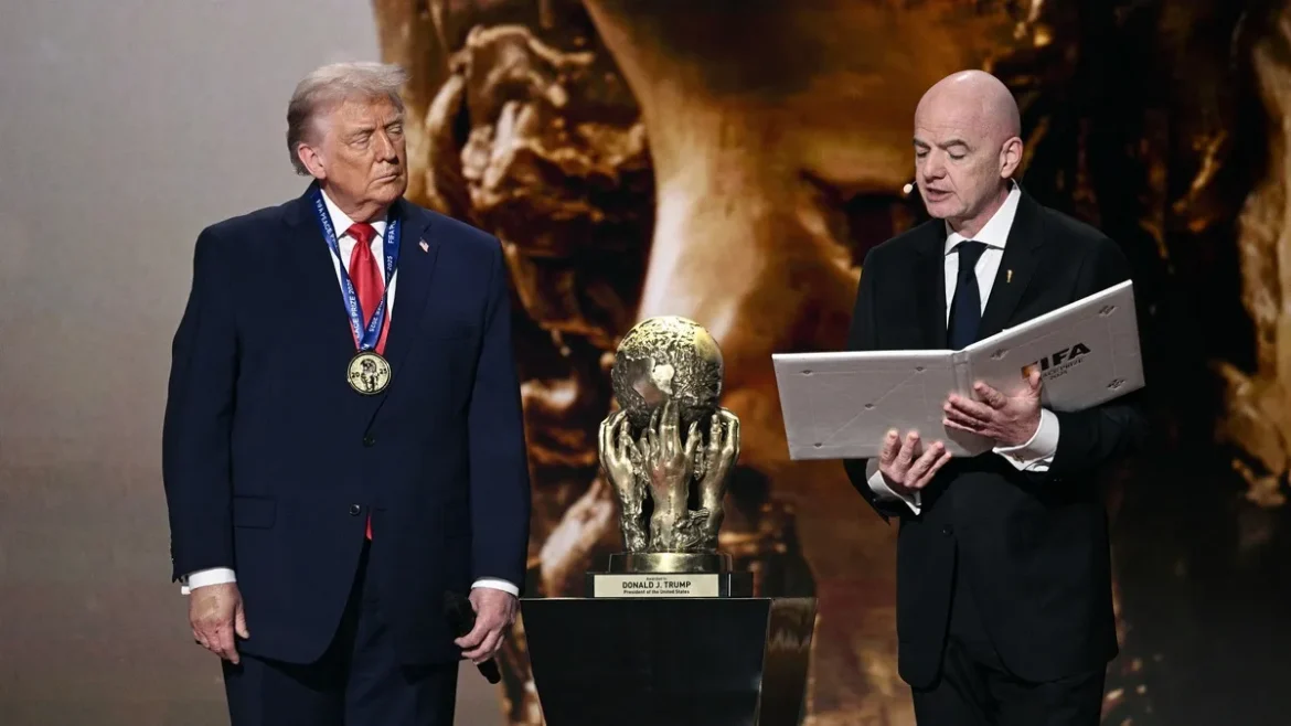 Donald Trump zdobywa Pokojową Nagrodę FIFA 2025