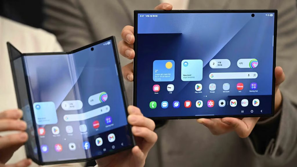 Samsung Galaxy Z TriFold — przegląd telefonu z trzema ekranami