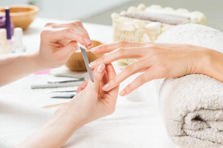 Ceny manicure w Polsce rosną: dlaczego, ile kosztuje zabieg i co wpływa na stawki