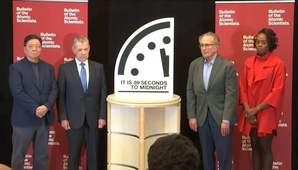 Zegar Zagłady przesunięty do 85 sekund: jak działa i dlaczego świat przyspiesza w stronę „północy”