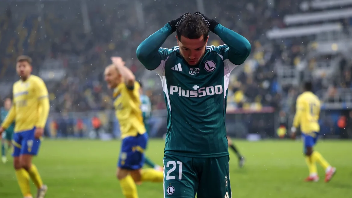 Arka Gdynia – Legia Warszawa 2:2: dramat końcówki, nowy kontrakt Gojnego i stop dla transferu Mosóra