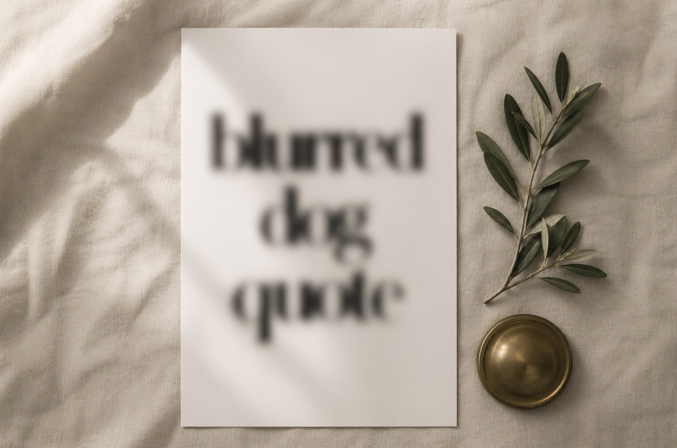 Plakat A3 z krótkim cytatem o psie w czarnej szeryfowej typografii na lnianym tle